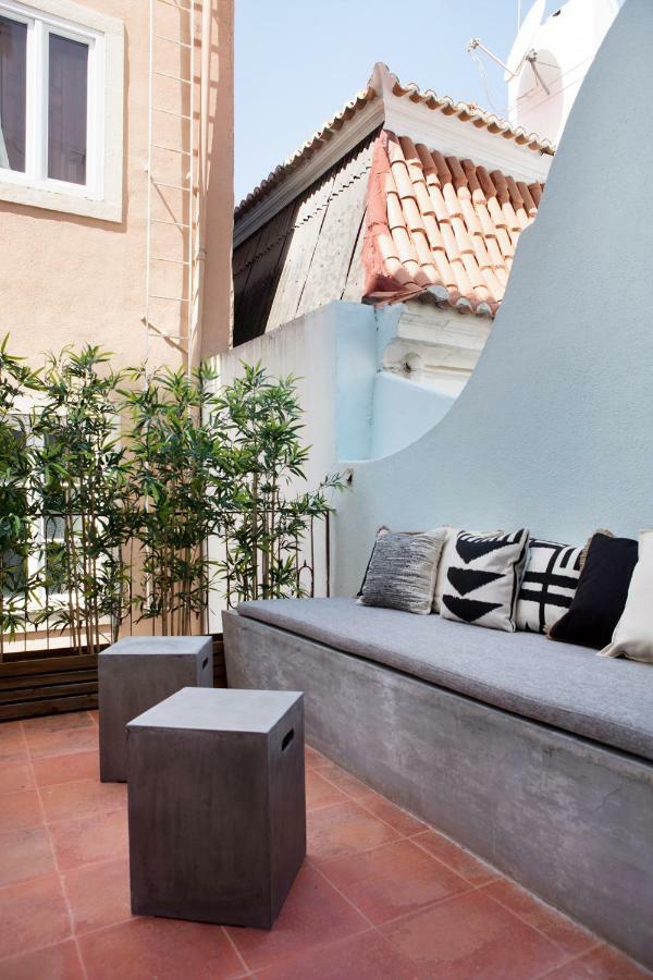Renovated Charming Apartment With Terrace In Lapa Lisboa Eksteriør bilde