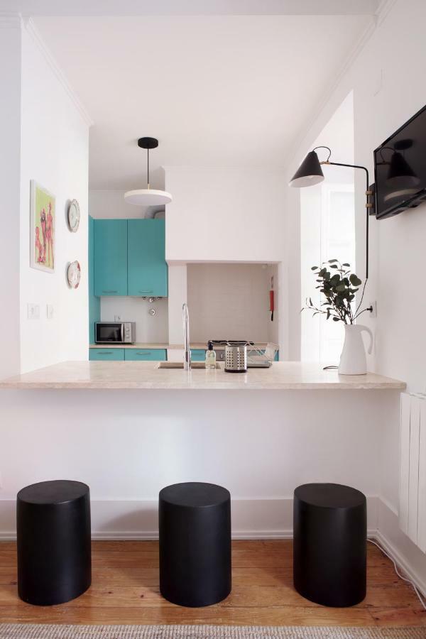 Renovated Charming Apartment With Terrace In Lapa Lisboa Eksteriør bilde